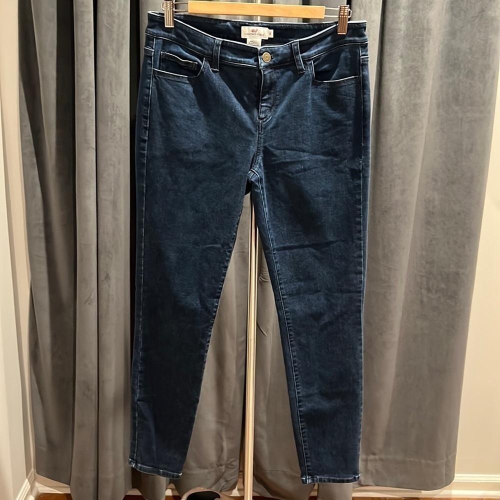 Vineyard Vines dark wash ankle jeans